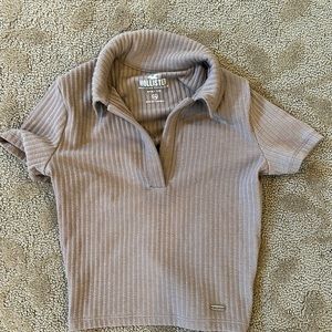 Hollister brown baby-t polo size XXS. Never worn.